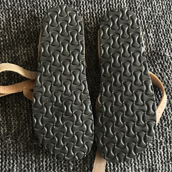 Sandals - Picture 6 of 9